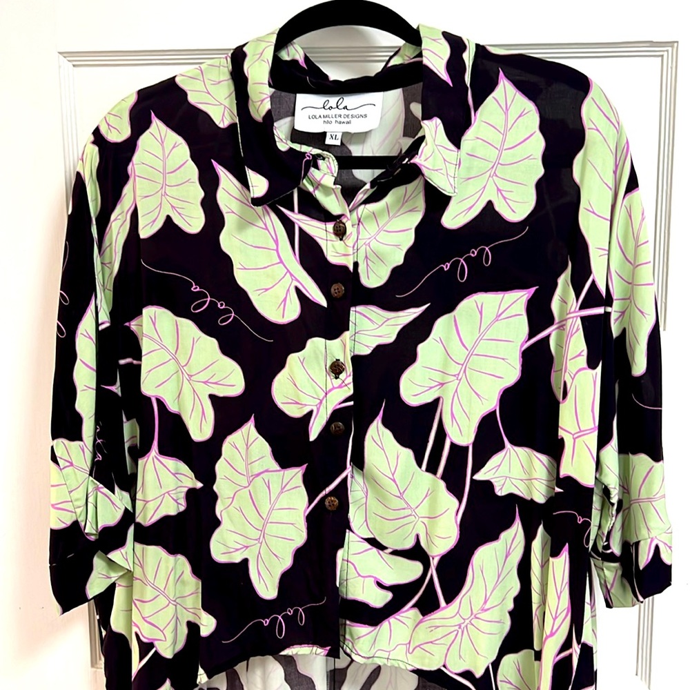 Simply Sisters Lola Miller Designs hi/lo top.  US women’s  XL